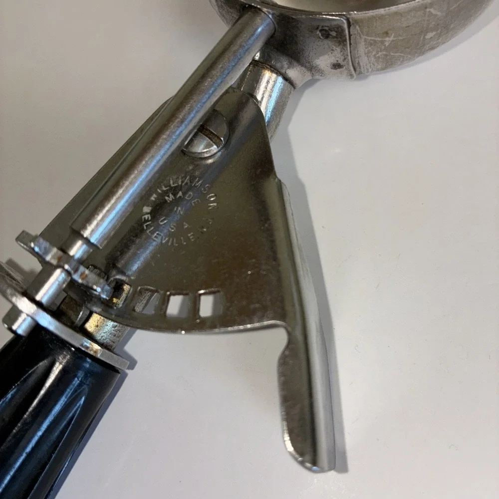 Williamson Ice Cream‎ Scoop Black Star Handle USA Stainless Steel Vintage